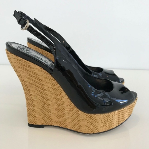 GUCCI BLACK PATENT LEATHER RAFFIA WEDGES SANDALS SIZE IT 37 / US 7 - Picture 1 of 17